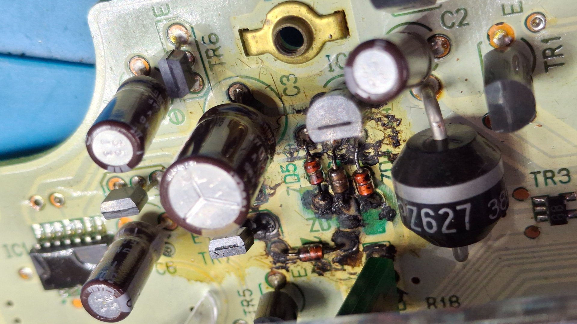 PCB prior to cleaning 3.jpg