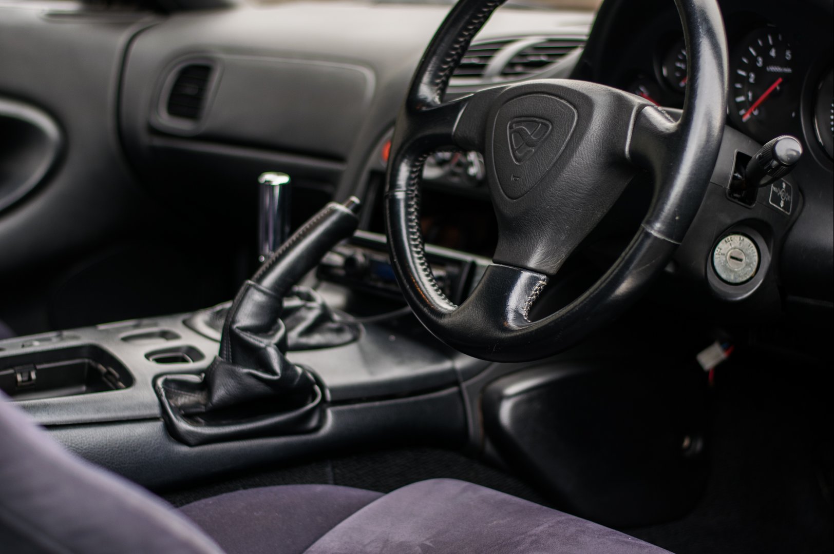 rx7_3 resize.jpg
